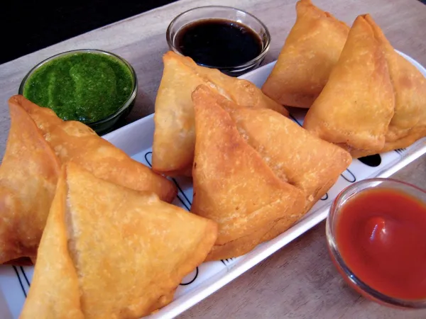 El origen de la samosa: ¿De dónde procede el aperitivo más popular de la India?